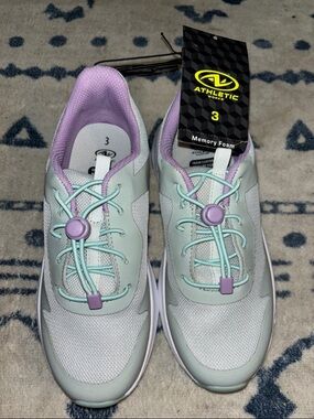 Athletic Works Women's Lightweight Memory Foam Sneakers Size 3!  NWT